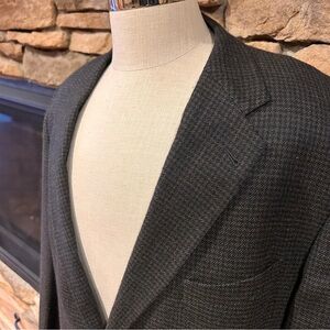 Elegant Charcoal lambs wool Blazer for Men Joseph Abboud men’s size 46R‎